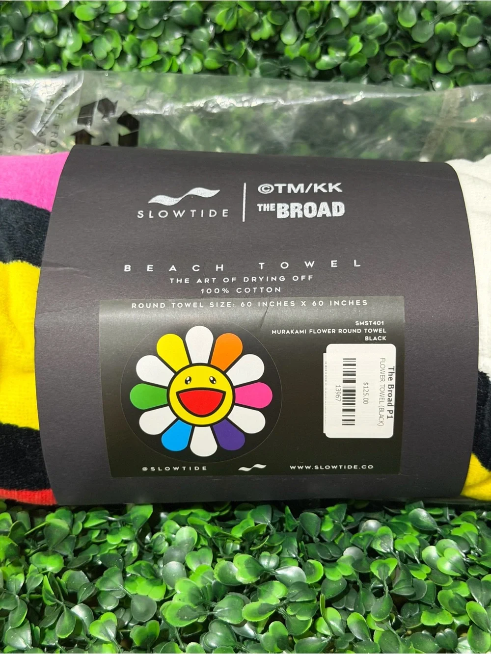 NWT Slowtide x The Broad Murakami Flower Round Beach Towel - Multicolor Smiley